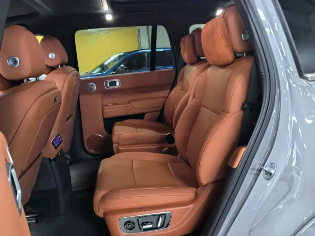 Li Auto L9 — Фото автомобиля 13