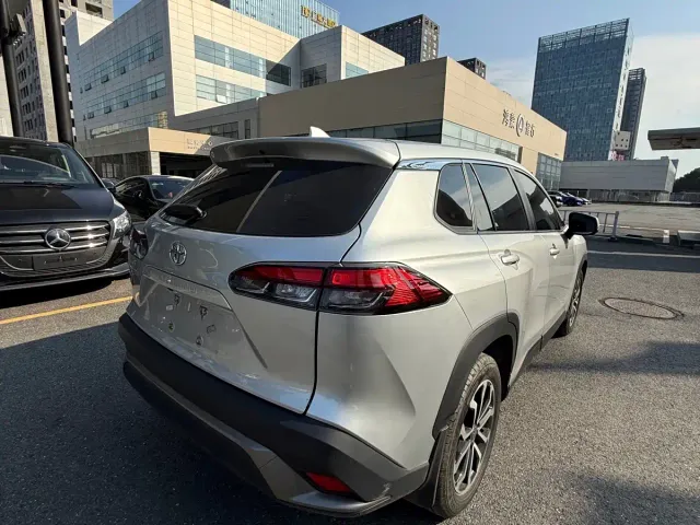 Toyota Frontlander — Фото автомобиля 9