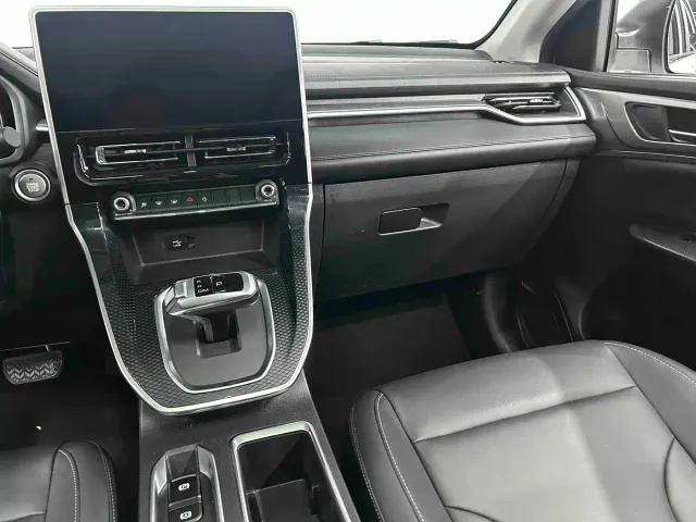 Haval M6 — Фото автомобиля 12