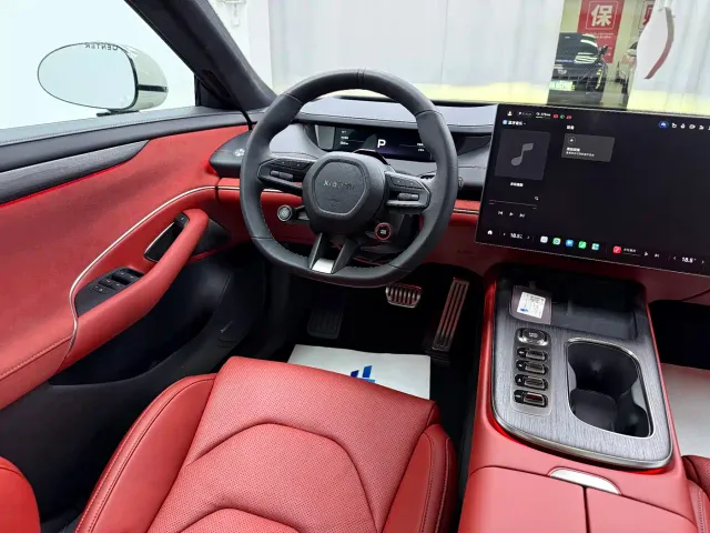 Xiaomi SU7 — Фото автомобиля 8