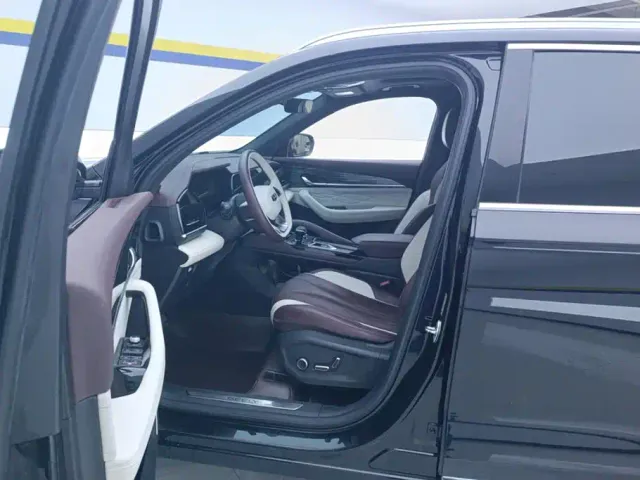 Geely Xingyue L — Фото автомобиля 9