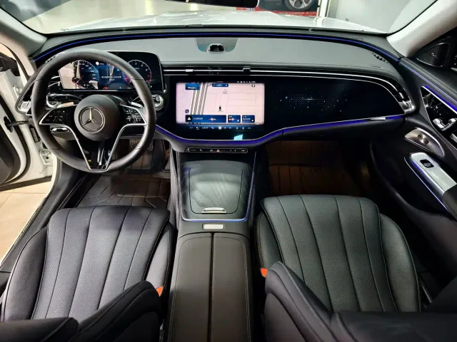Mercedes-Benz E-Class — Фото автомобиля 6