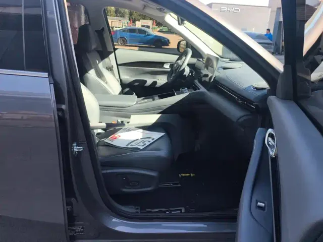 Geely Galaxy E5 — Фото автомобиля 8