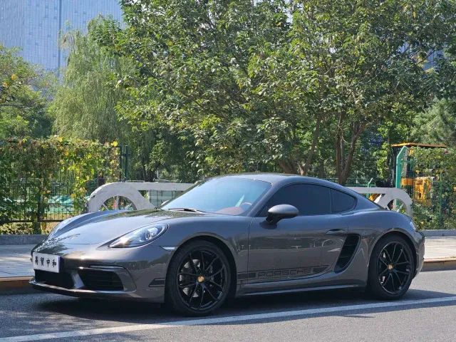 Фотография автомобиля — Porsche 718