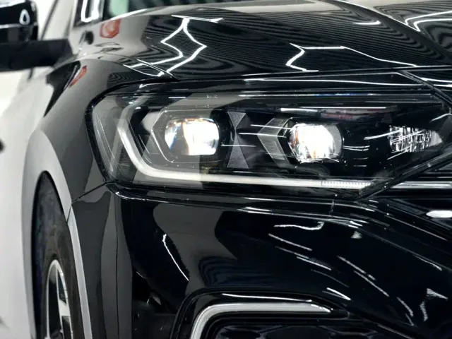 Volkswagen Passat — Фото автомобиля 4