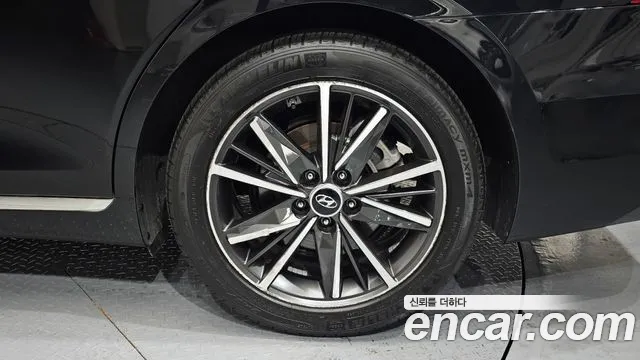 Hyundai Grandeur — Фото автомобиля 20