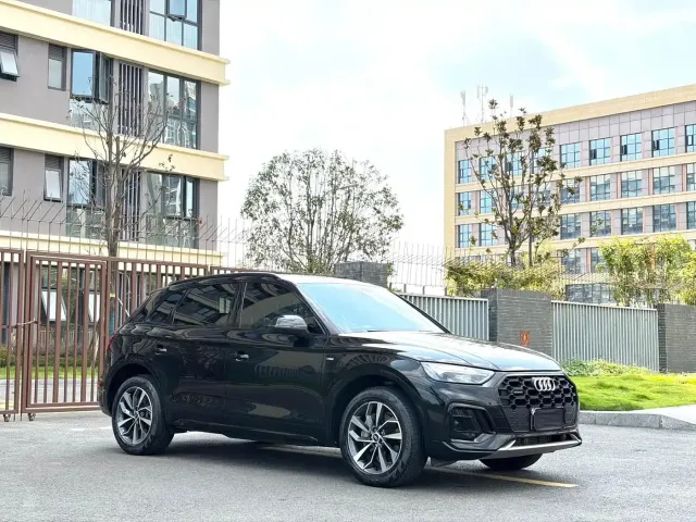 Audi Q5L — Фото автомобиля 3