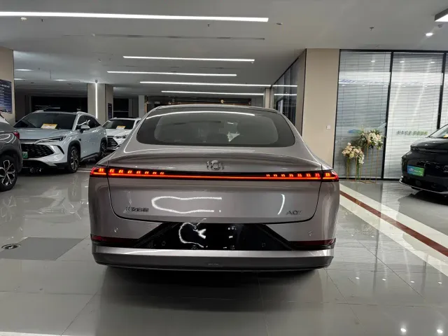 Changan Qiyuan A07 — Фото автомобиля 6