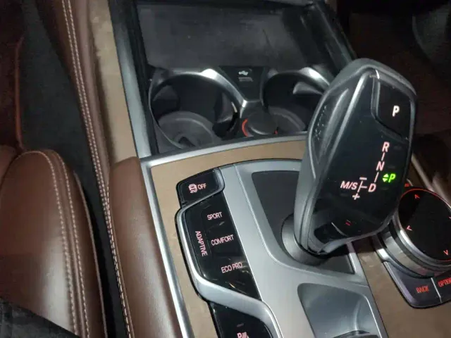 BMW 7 Series — Фото автомобиля 16