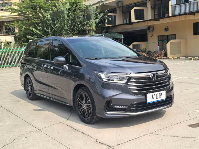 Honda Odyssey — Фото автомобиля 3