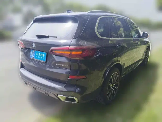 BMW X5 — Фото автомобиля 2