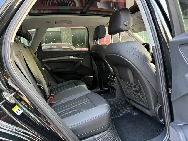 Audi Q5L — Фото автомобиля 15