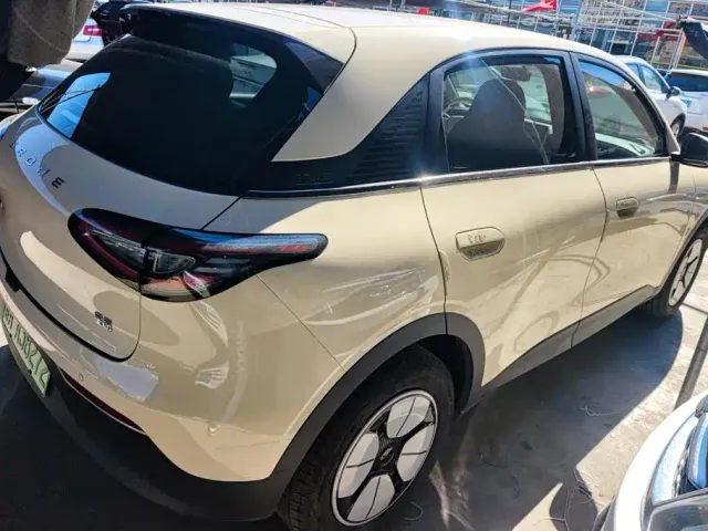 Geely Starry Wish — Фото автомобиля 3
