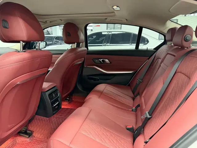 BMW 3 Series — Фото автомобиля 9