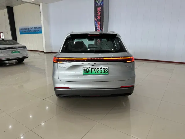 Geely Galaxy Starship 7 EM-i — Фото автомобиля 9