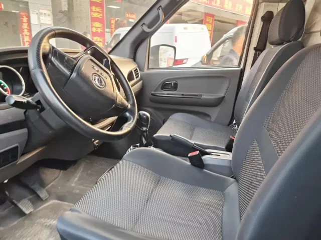 Dongfeng Yufeng Yufeng EM26 — Фото автомобиля 7