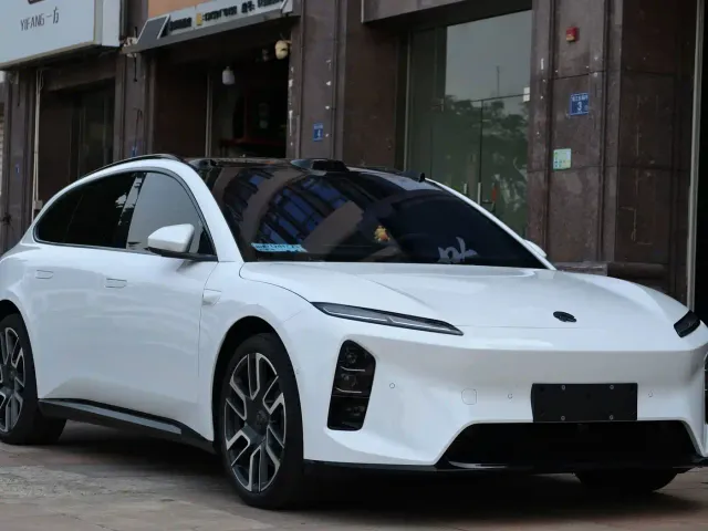 Nio ET5 Touring — Фото автомобиля 3