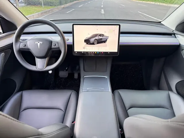 Tesla Model Y — Фото автомобиля 5