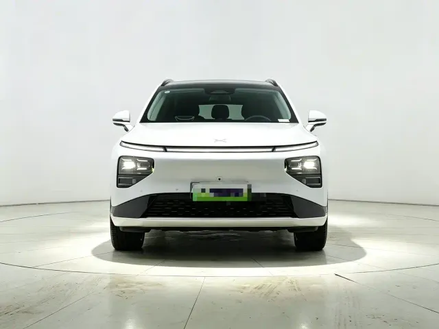 Xpeng G9 — Фото автомобиля 2