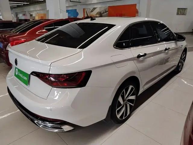 Volkswagen Sagitar — Фото автомобиля 6