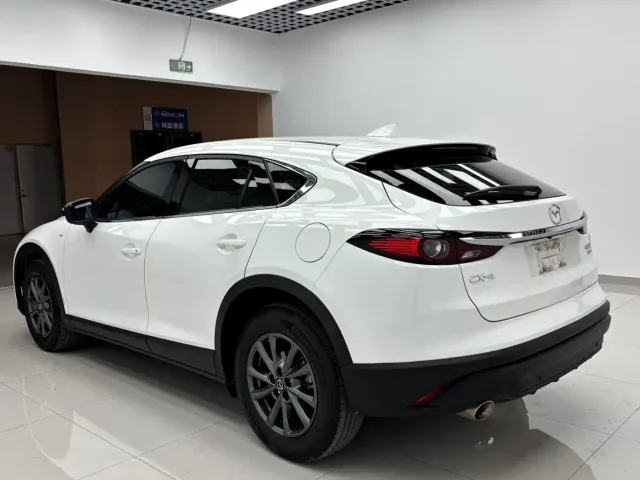 Mazda CX-4 — Фото автомобиля 6
