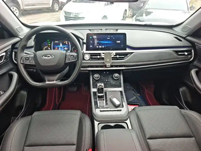 Chery Tiggo 8 — Фото автомобиля 9