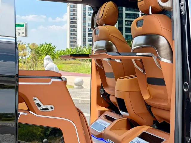 Mercedes-Benz V-Class — Фото автомобиля 10