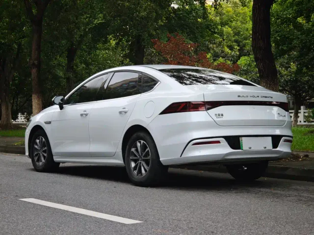 BYD Qin PLUS — Фото автомобиля 16