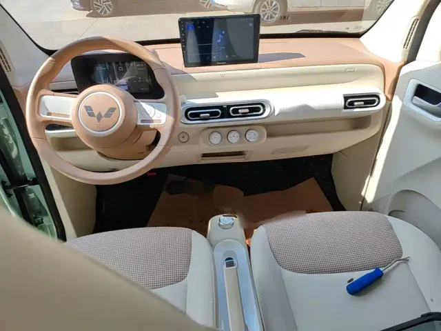 Wuling Hongguang Mini EV — Фото автомобиля 5