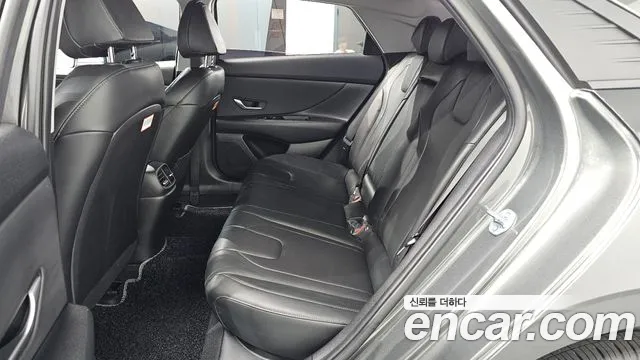Hyundai Avante CN7 — Фото автомобиля 12