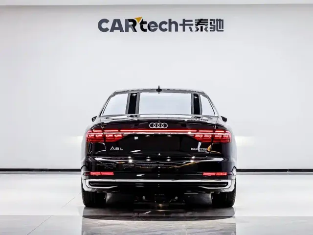 Audi A8 — Фото автомобиля 5