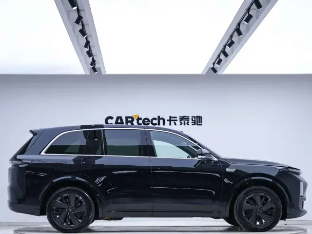 Li Auto L8 — Фото автомобиля 3