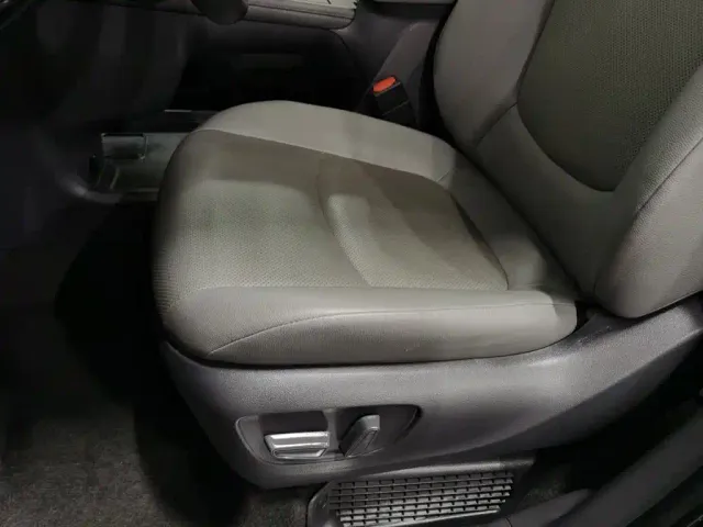 Toyota Granvia — Фото автомобиля 20