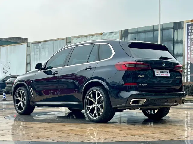 BMW X5 — Фото автомобиля 6