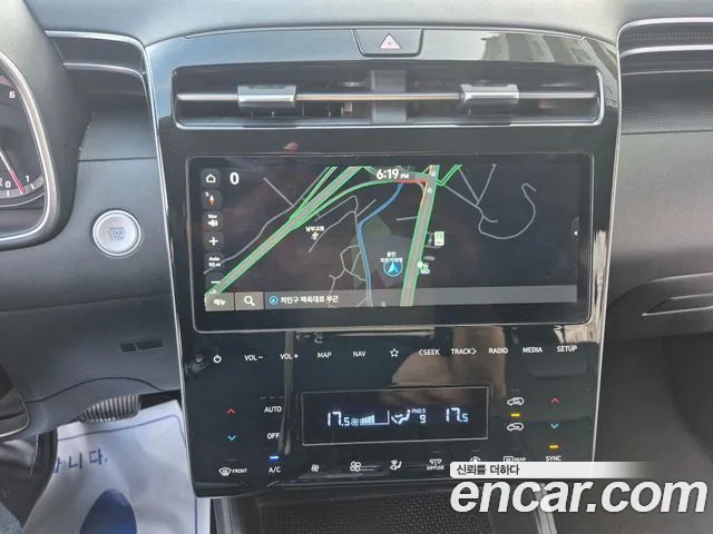 Hyundai Tucson Tucson (NX4) Бензин 1.6 турбо 2WD — Фото автомобиля 15