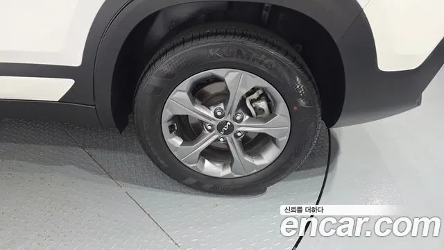 Kia Seltos Новый Seltos Бензин 2.0 2WD — Фото автомобиля 21