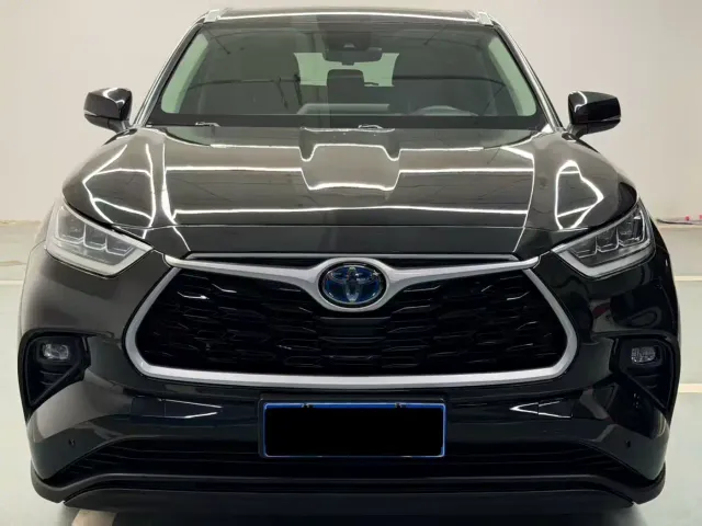 Toyota Highlander — Фото автомобиля 2