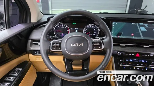 Kia Canival — Фото автомобиля 5