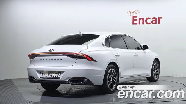 Hyundai Grandeur Новый Grandeur IG 3.0 LPi (Такси) — Фото автомобиля 2