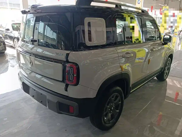 Baojun Yep Plus — Фото автомобиля 6