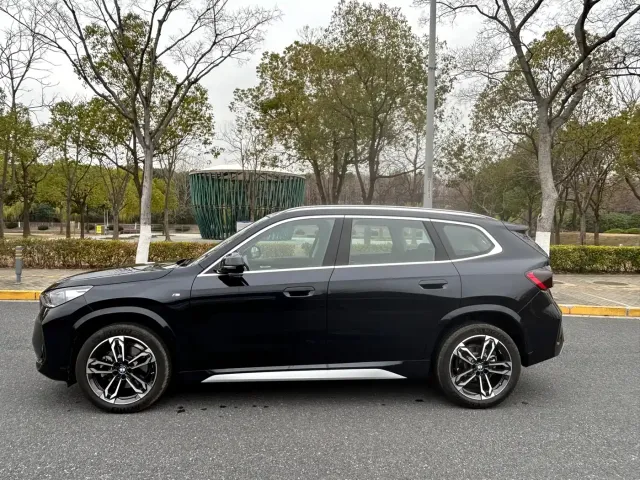 BMW BMW X1 2025 sDrive25Li M Sport Package — Фото автомобиля 11