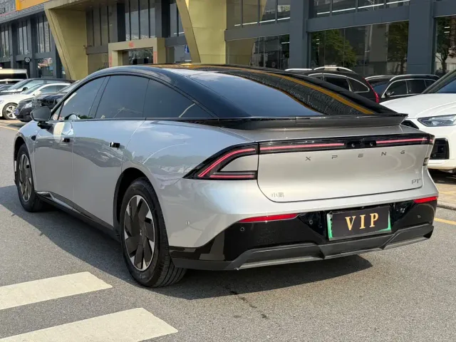Xpeng P7+ — Фото автомобиля 9