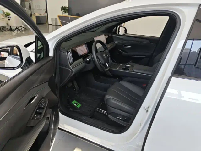 BYD Song L DM-i — Фото автомобиля 15