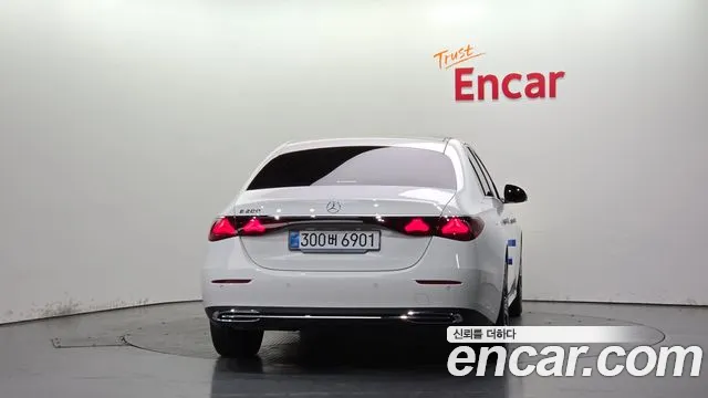 Mercedes-Benz E-Class W214 — Фото автомобиля 3