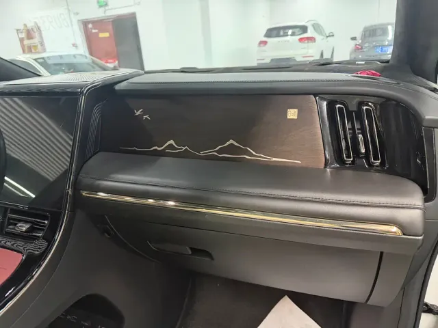 GAC Trumpchi M8 — Фото автомобиля 13