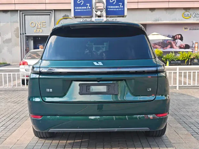 Li Auto L9 — Фото автомобиля 5