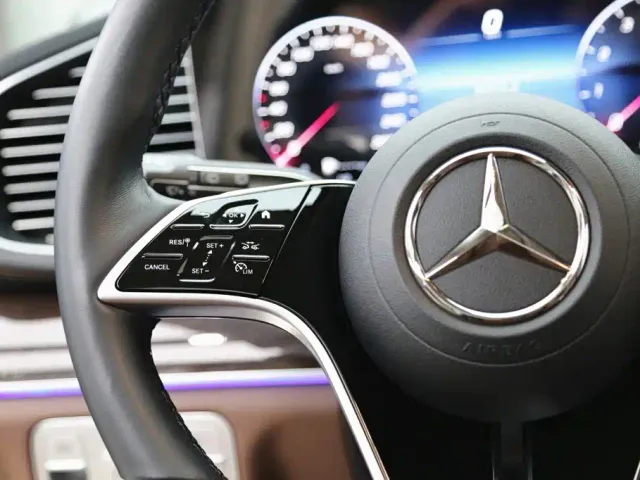 Mercedes-Benz GLE-Class — Фото автомобиля 16