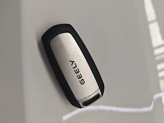 Geely Geometry EX3 Kung Fu Bull — Фото автомобиля 8