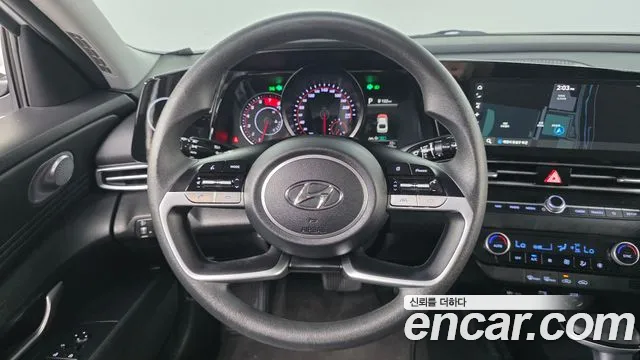 Hyundai AVANTE Avante (CN7) — Фото автомобиля 13