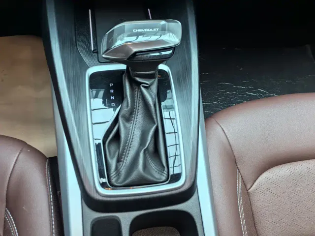 Chevrolet Monza — Фото автомобиля 11
